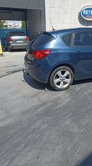 Opel Astra 2011 J-thumb-2