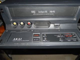 VIDEO AKAI VS - F 1000-thumb-2