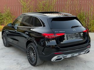 Mercedes-Benz GLC 300 2023 GLC 300 DE 4MATIC AMG LINE! PREMIUM PACK! PANORAMA!-thumb-17