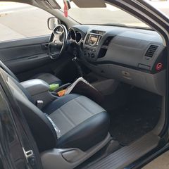 Toyota Hilux 2010-thumb-4