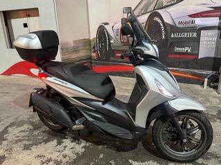 Piaggio Beverly 400 2023-thumb-2