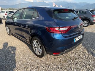 Renault Megane 2019-thumb-15