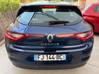 Renault Megane 2019-thumb-3