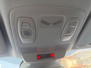 Renault Megane 2019-thumb-22