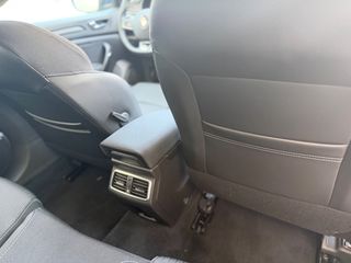 Renault Megane 2019-thumb-28