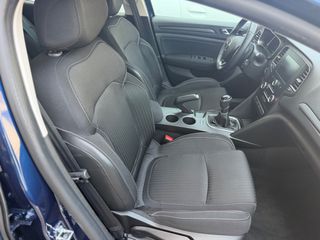 Renault Megane 2019-thumb-33