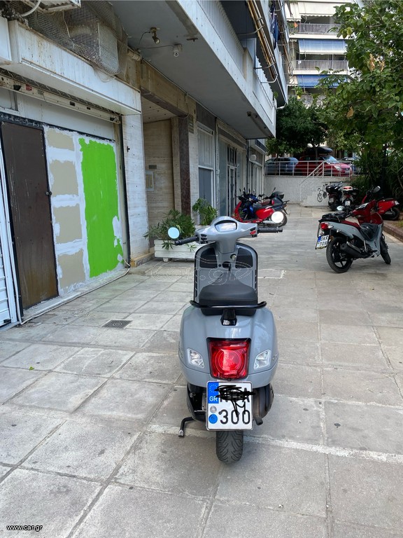 Vespa GTS Super Tech 300 2019