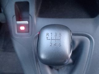 Κλούβα Peugeot 2020 Partner  Eργαλειοθήκη BEKS-thumb-20
