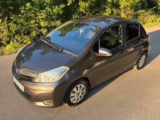 Toyota Yaris 2013 ΕΛΛΗΝΙΚΗΣ ΑΝΤΙΠΡΟΣΩΠΕΙΑΣ 1 ΧΕΡΙ!!!-thumb-1