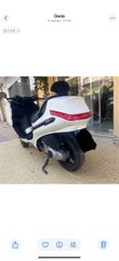 Piaggio XEvo 250 2015-thumb-8