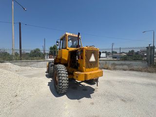 Φορτωτής Με Λάστιχα CAT 1979 920-thumb-5