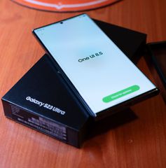 Samsung Galaxy S23 ULTRA / 256GB