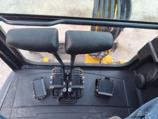 Εκσκαφέας Με Ερπύστριες Komatsu 2021 PC26MR-3-thumb-5