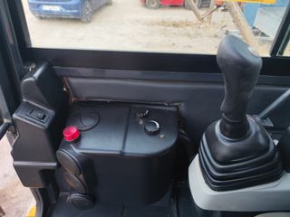 Εκσκαφέας Με Ερπύστριες Komatsu 2021 PC26MR-3-thumb-10