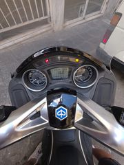 Piaggio X 10 2013-thumb-2