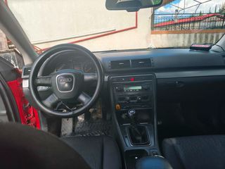 Audi A4 2005 A4-thumb-8