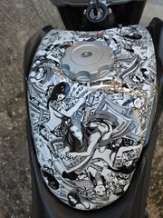 Ducati Hypermotard 1100 2008-thumb-12
