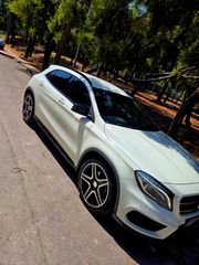 Mercedes-Benz GLA 200 2016 AMG LINE - Night pack - Smart LED / XENON