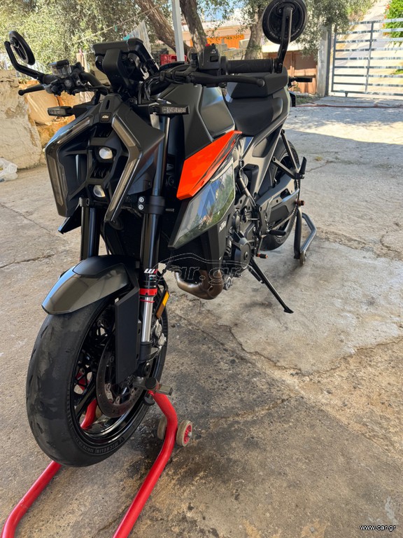KTM 990 Duke 2025