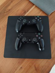 PS4 1TB + 4 Χειριστήρια + 3 Παιχνίδια