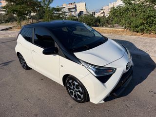 Toyota Aygo 2018 X play. Automatic. Keyless go.-thumb-18