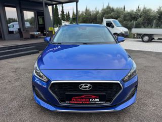 Hyundai i 30 2019 FASTBACK 1.6 Diesel Camera/Clima/Lane assist Full Extra-thumb-8