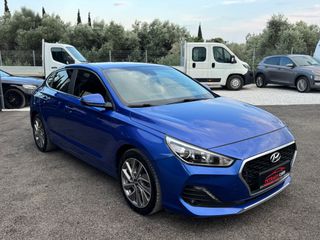 Hyundai i 30 2019 FASTBACK 1.6 Diesel Camera/Clima/Lane assist Full Extra-thumb-9