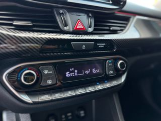 Hyundai i 30 2019 FASTBACK 1.6 Diesel Camera/Clima/Lane assist Full Extra-thumb-37