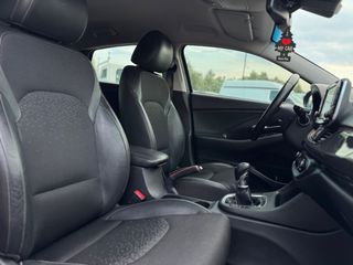 Hyundai i 30 2019 FASTBACK 1.6 Diesel Camera/Clima/Lane assist Full Extra-thumb-47