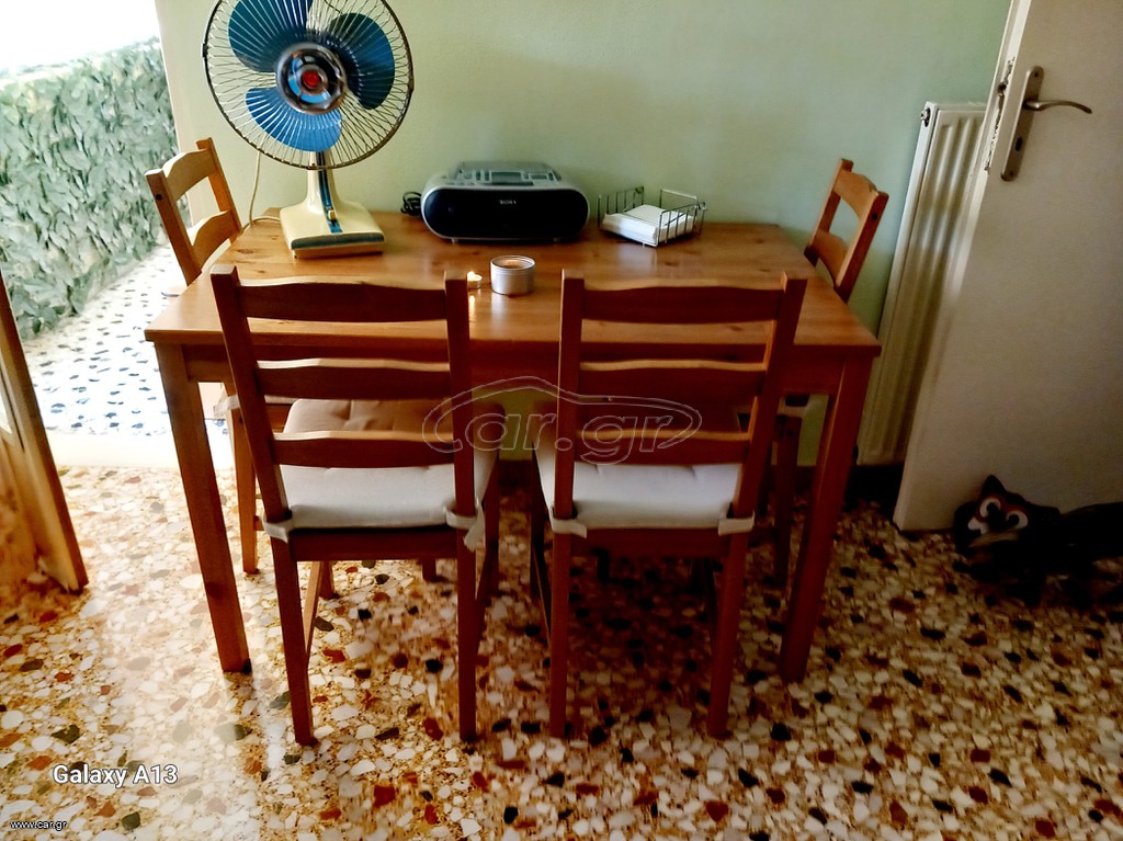 ΤΡΑΠΕΖΙ + 4 ΚΑΡΕΚΛΕΣ