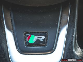 Jaguar E-Pace 2018 2.0D 180HP R-DYNAMIC HSE AUTO 4WD-thumb-23