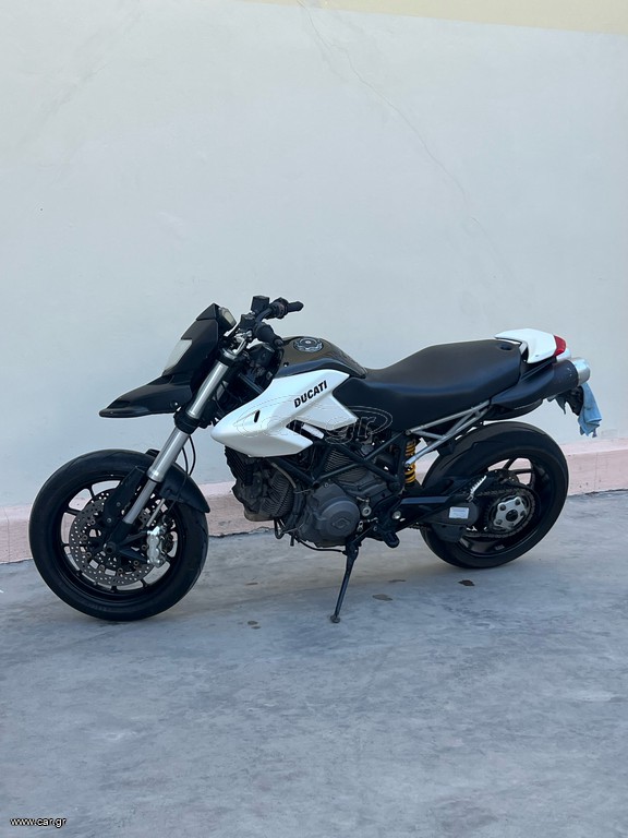Ducati Hypermotard 796 2010