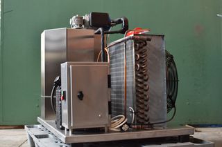 ΠΑΓΟΜΗΧΑΝΗ ΛΕΠΙ-ΤΡΙΜΑ 250Kg/24h Yeh-ti Icemachines