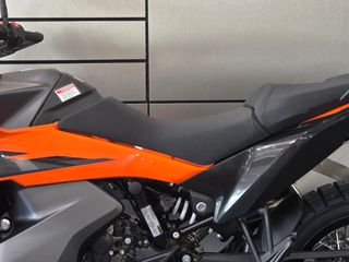 KTM 790 Adventure 2026 + Quickshifter-thumb-8
