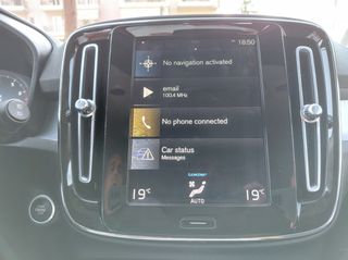 Volvo XC40 2021 T3 MOMENTUM-thumb-28