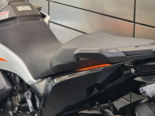 KTM 790 Adventure 2026 + Quickshifter-thumb-15