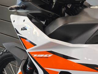 KTM 790 Adventure 2026 + Quickshifter-thumb-17