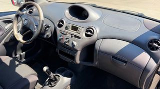 Toyota Yaris 2002 1.5 TS-thumb-10