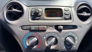 Toyota Yaris 2002 1.5 TS-thumb-17