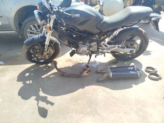Ducati Monster 2002-thumb-2
