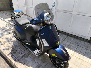 Piaggio Vespa GTS 300 2022-thumb-3
