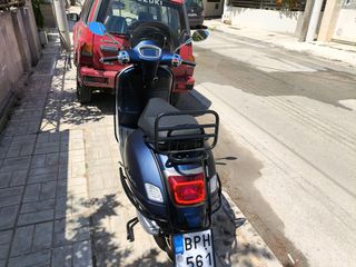 Piaggio Vespa GTS 300 2022-thumb-7