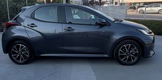 Toyota Yaris 2023-thumb-12