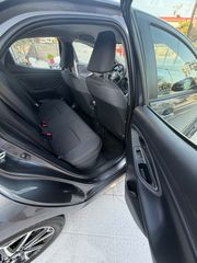 Toyota Yaris 2023-thumb-24