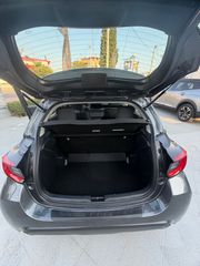 Toyota Yaris 2023-thumb-27