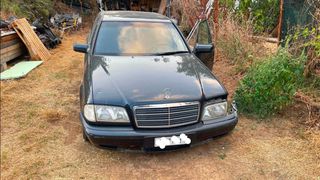 MERCEDES C180