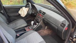 MERCEDES C180-thumb-8