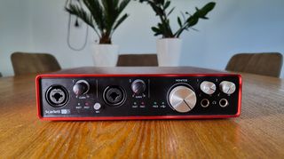 Focusrite 6i6 2nd gen-thumb-1