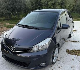Toyota Yaris 2013-thumb-3