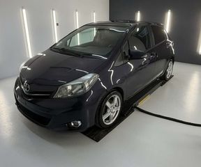 Toyota Yaris 2013-thumb-5